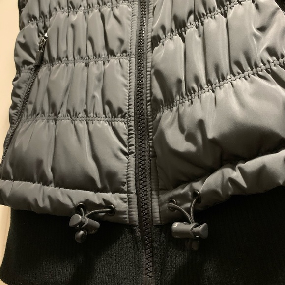Calvin Klein Puffer Vest - Picture 5 of 7